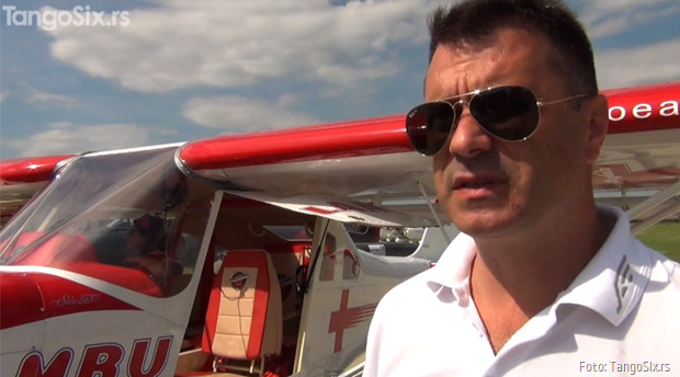 U krugu kraljevačke fabrike aviona„Aero ist Jurop“, čiji je vlasnik Milorad Matić, izgorela su početkom avgusta ove godine dva aviona. Požar je, bez sumnje podmetnut, avioni su, nije tajna, pod okriljem noći poliveni benzinom i zapaljeni. Šteta je bila potpuna, ocenili su i stručnjaci iz ove oblasti. Na sreću vlasnika fabrike, letelice su bile osigurane. Međutim, naknade štete od osiguravajućeg društva još uvek nema, još traje reklo bi se pogodba. Možda je razlog za odugovlačenje i takvu proceduru visina odštetnog zahteva, sumnja u mogući pokušaj prevare. Uglavnom, Milorad Matić ne skriva i tvrdi da želi da javnost zna da on od osiguravajućeg društva, kompanije „Dunav“ traži poštovanje zakonske procedure, istragu o slučaju i 40,5 miliona dinara. Pričom želi i nas da uveri da je, kako kaže, „čist“. A, priča kreće od toga da je reč o skupim avionima, za specijalne namene, za aero-foto snimanje. Proizvodnji tih aviona prethodio je dogovor o saradnji Matićeve fabrike i beogradskog preduzeća „Geo info stratedžik“. Ukratko, on bi svojim avionima snimao za pomenutu firmu koja pribavlja te poslove i iz inostranstva.