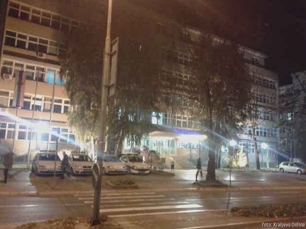 Policija zgrada noć novembar 2015