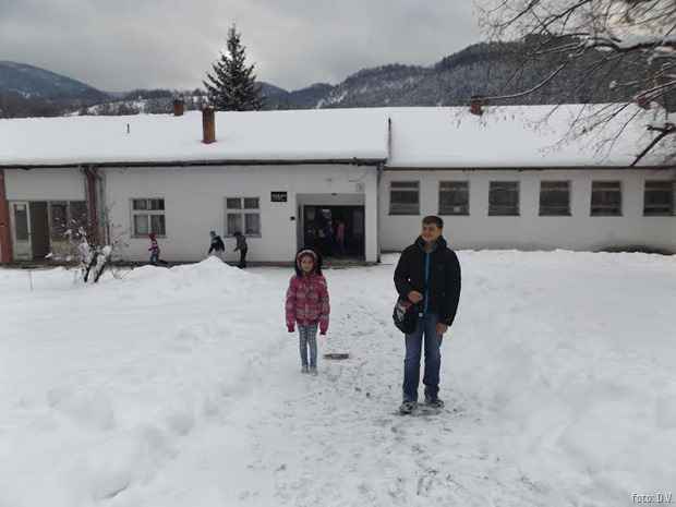 O&Scaron; Gokčanica, Lazar i sestra1
