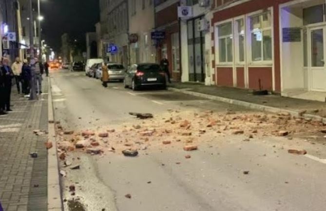 Snažan zemljotres večeras je pogodio područje Bosne i Hercegovine. Prema prvim informacijama epicentar je bio na području Hercegovine, a bio je snage 5,7 stepeni po Rihteru.