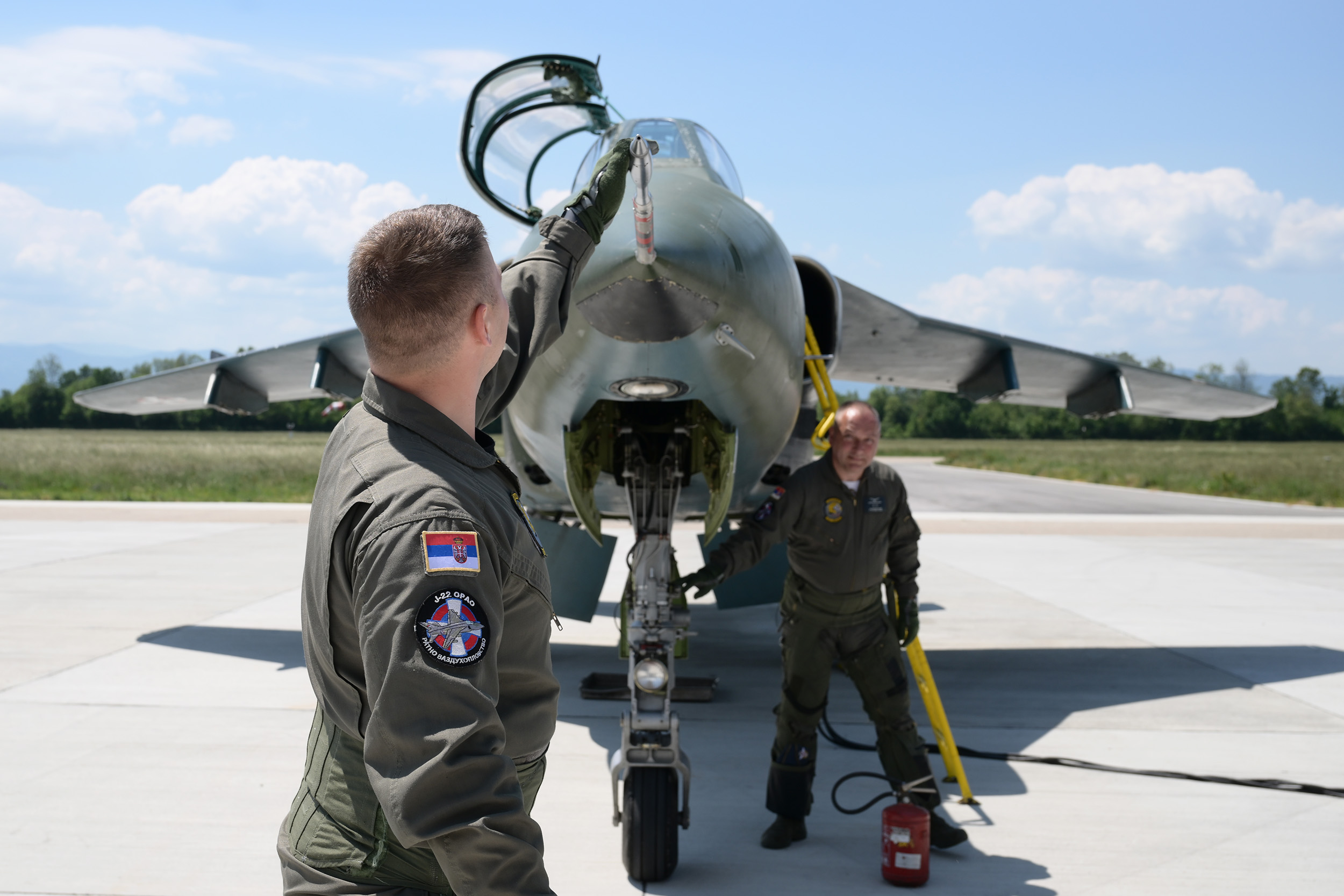 ESKADRILA ORLOVA NA "MORAVI" » Kraljevo Online Kako pojašnjava komandant 241. lovačko-bombarderske avijacijske eskadrile potpukovnik Saša Stojiljković, pilotski poziv se jednostavno voli.