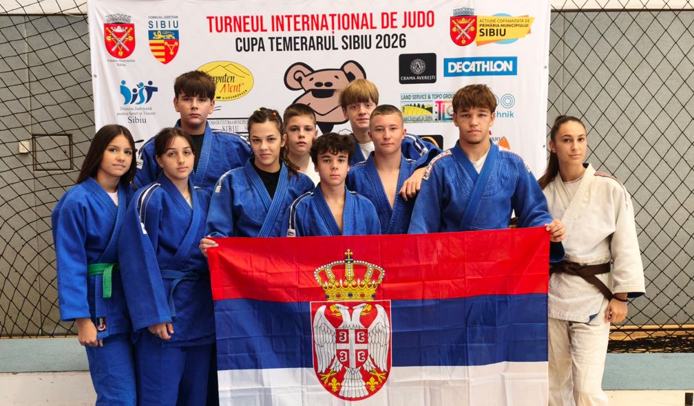 KRALJEVAČKI DŽUDISTI BLISTALI U SIBIU » Kraljevo Online Četiri srebra i dve bronze – bilans je sa kojim su se takmičari Džudo kluba „Mašinac“ iz Kraljeva vratili sa međunarodnog turnira „Cupa Temerarul“ u rumunskom Sibiu.